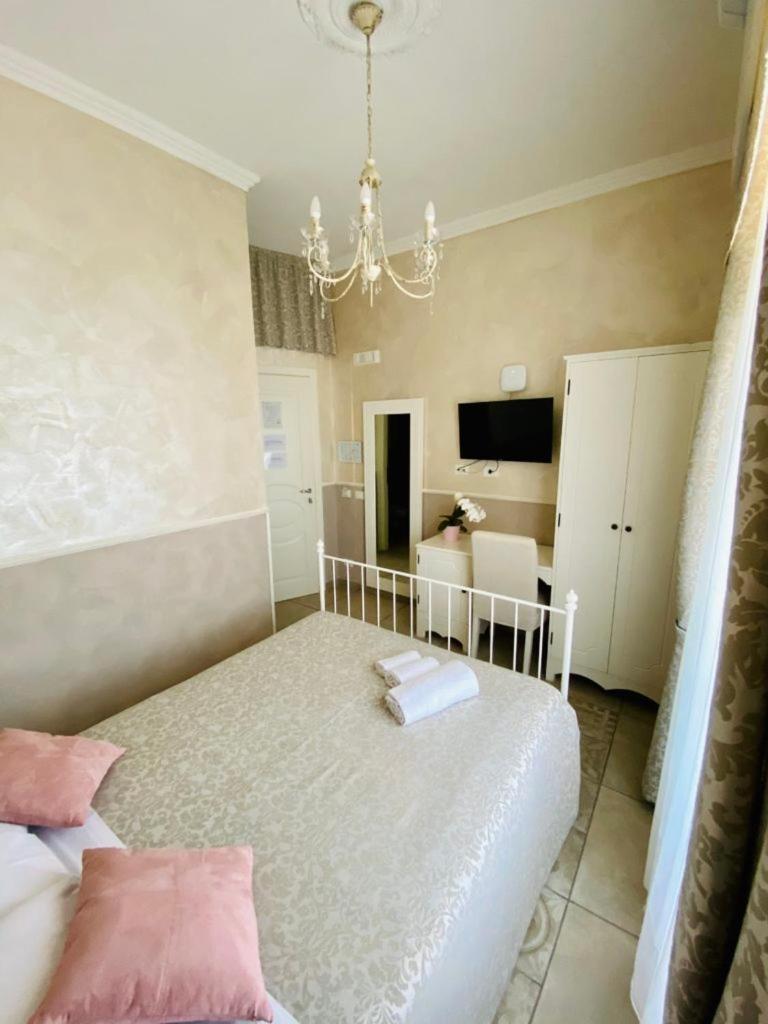 Domus Valadier B&B Guesthouse Fiumicino Exterior foto